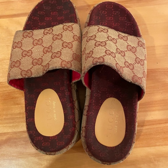 AS-IS Gucci Brown Monogram Slides - Picture 1 of 9